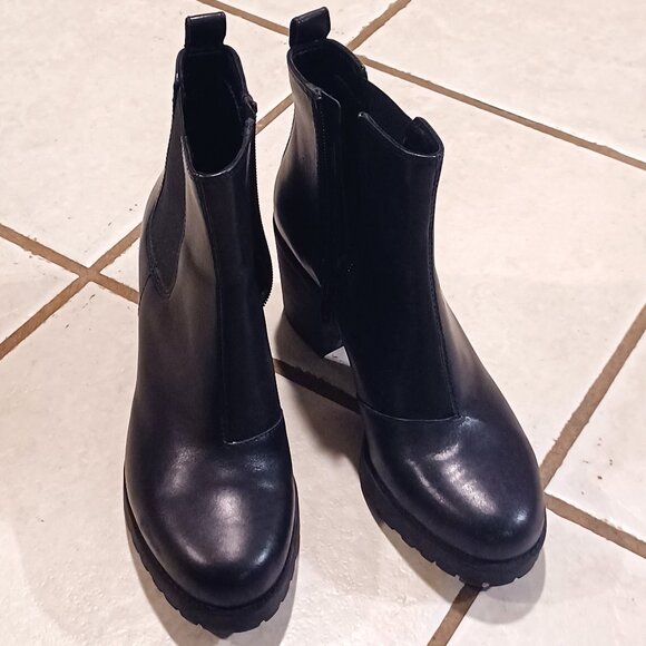 Vagabond Shoemakers Black Chelsea Bootie Boots USA Size 7.5 - Picture 4 of 9